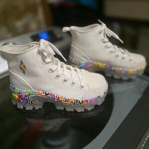 New Sketchers Jen Stark tennies